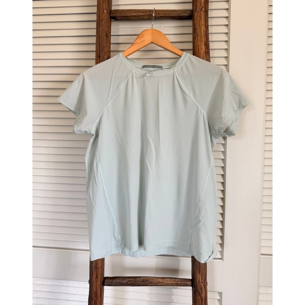 Athleta Breezy‎ Lightweight T-Shirt Top XS Short Sleeve Activewear